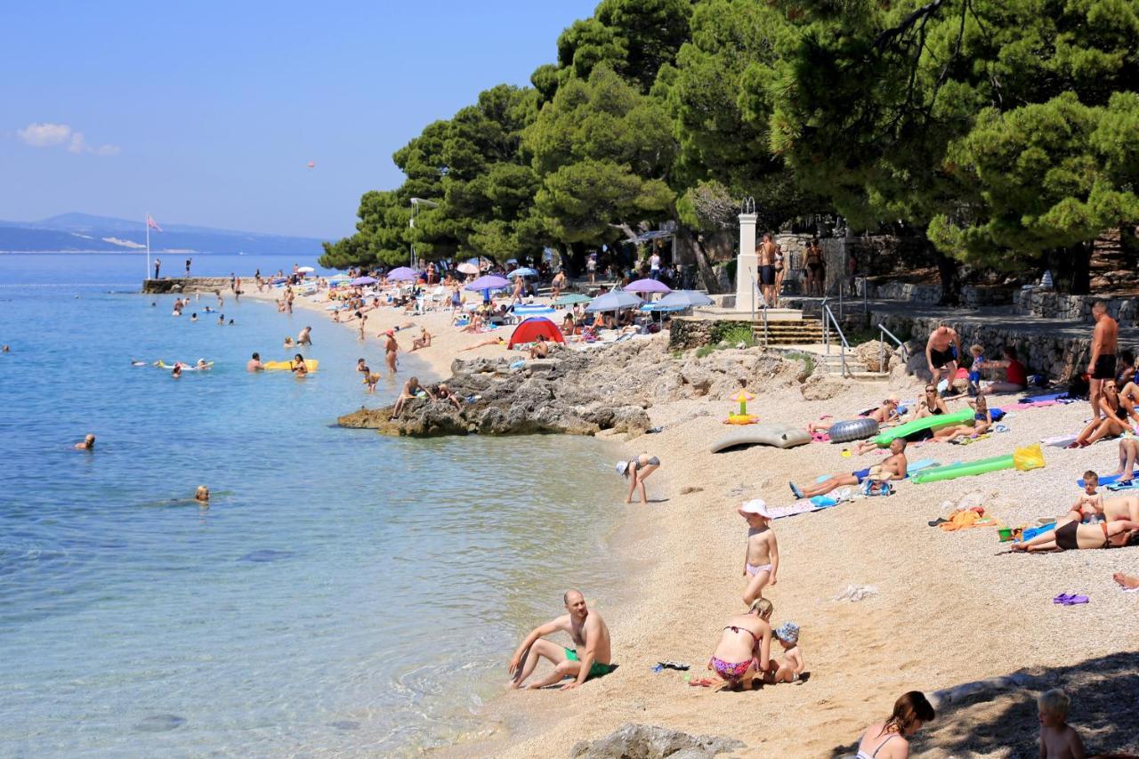 Apartments By The Sea Brela, Makarska - 6688 Esterno foto