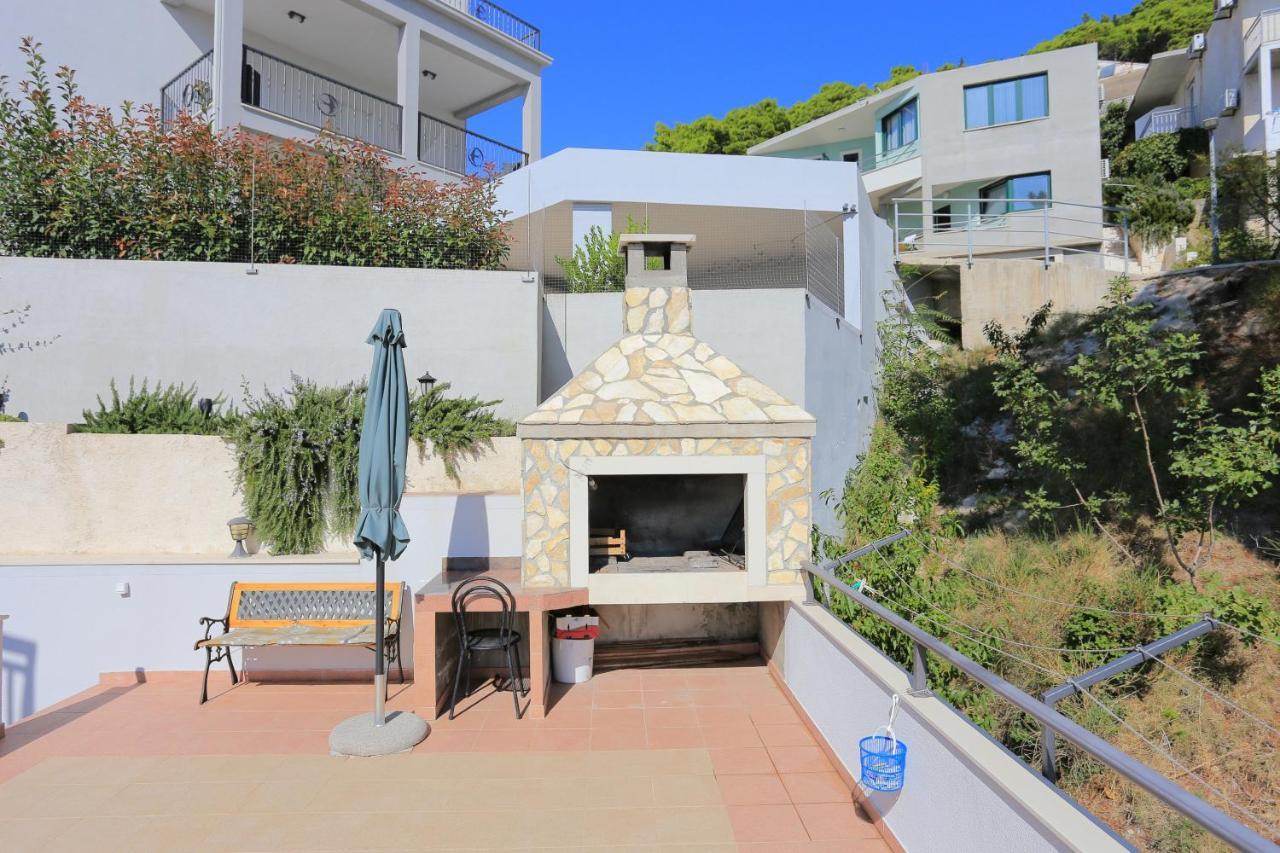 Apartments By The Sea Brela, Makarska - 6688 Esterno foto