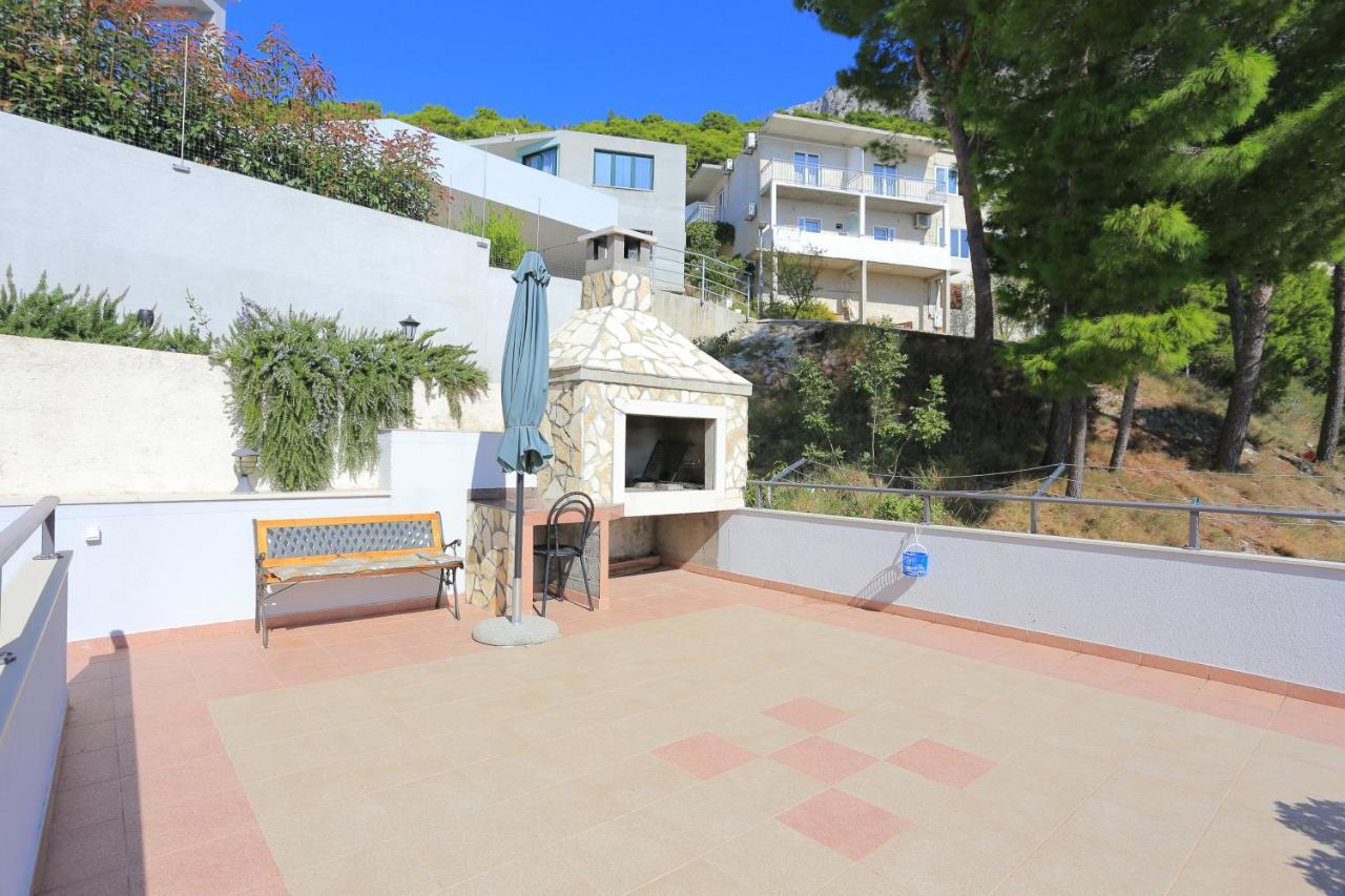 Apartments By The Sea Brela, Makarska - 6688 Esterno foto