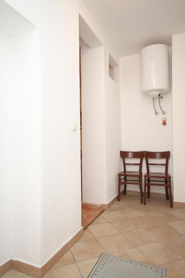 Apartments By The Sea Brela, Makarska - 6688 Esterno foto