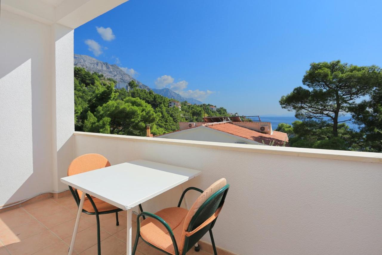 Apartments By The Sea Brela, Makarska - 6688 Esterno foto
