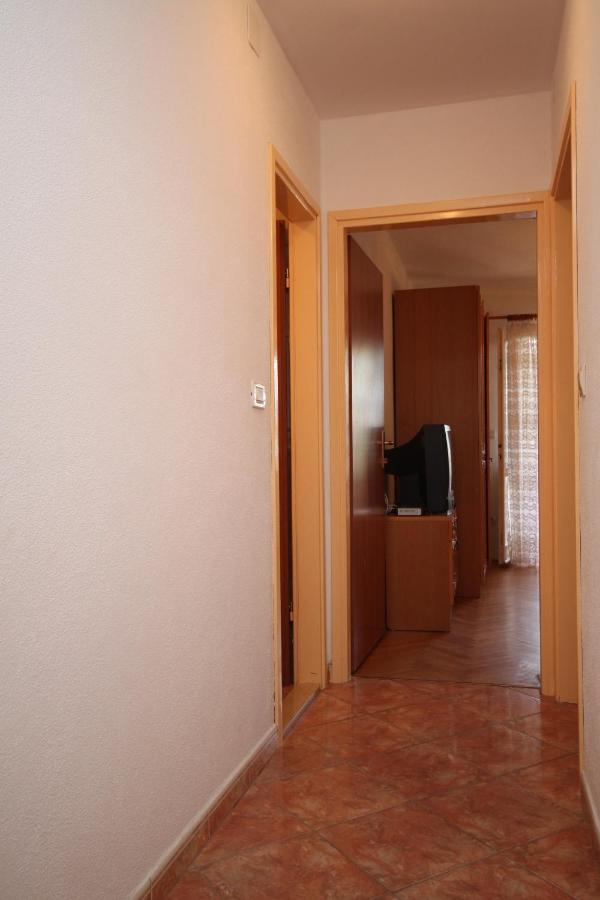 Apartments By The Sea Brela, Makarska - 6688 Esterno foto