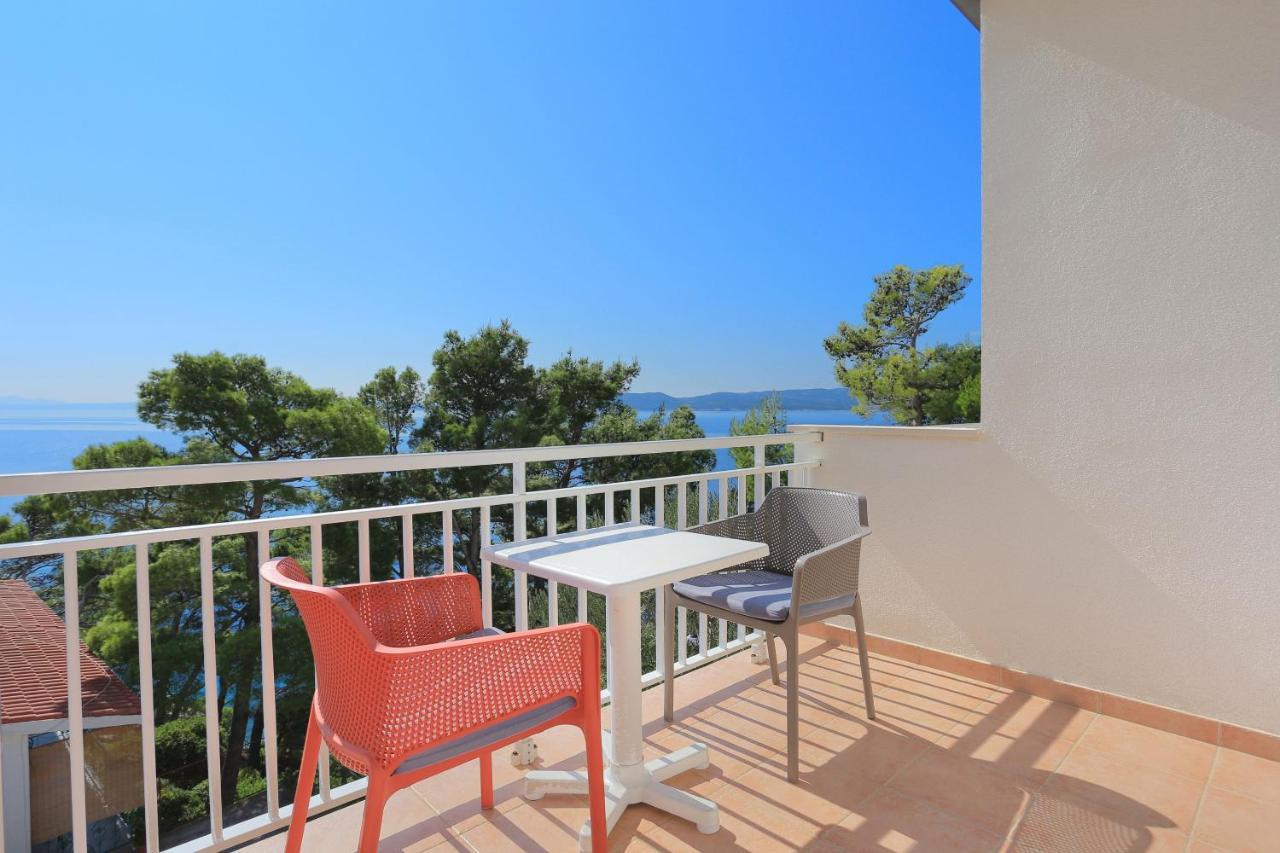 Apartments By The Sea Brela, Makarska - 6688 Esterno foto