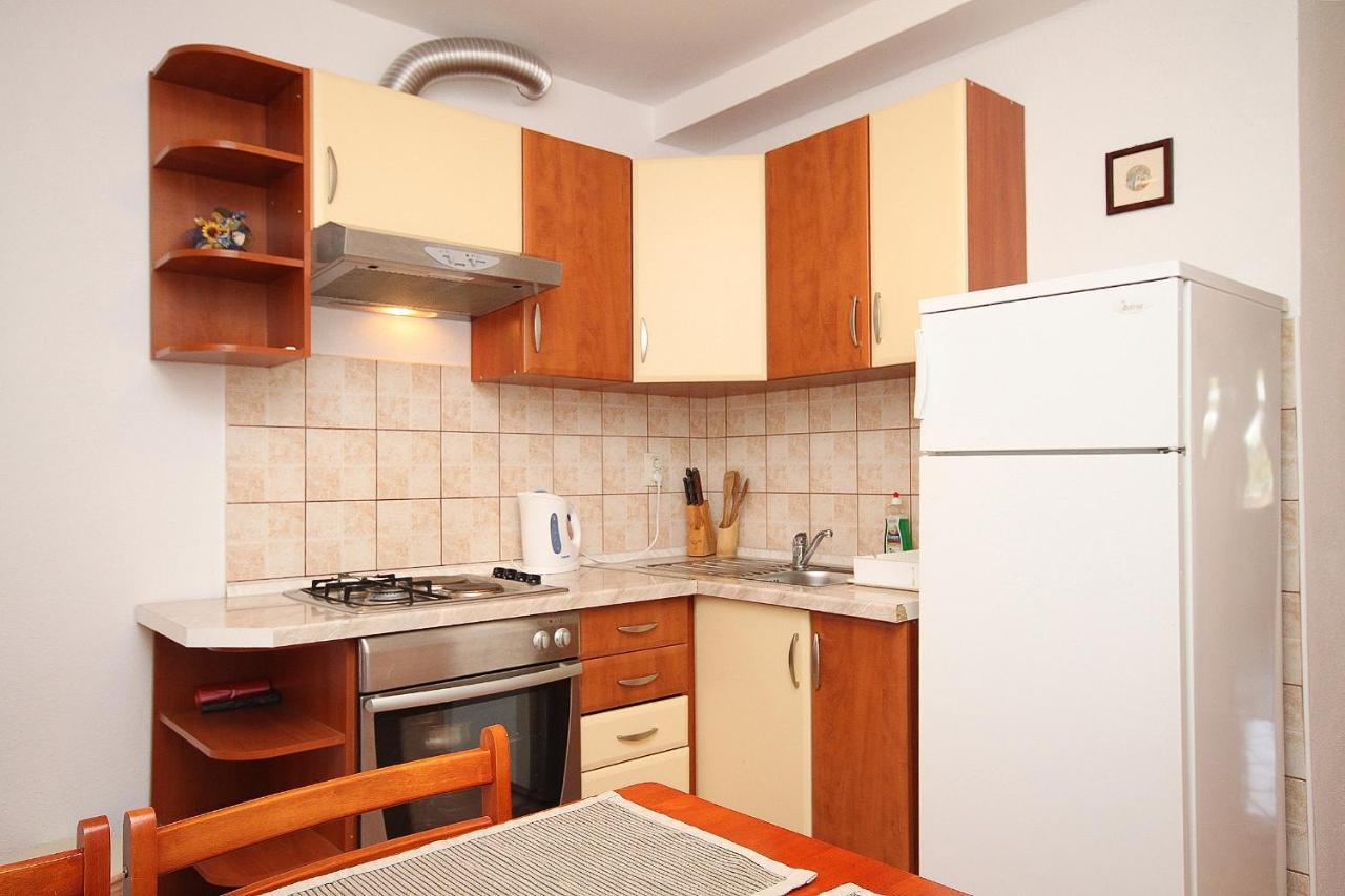 Apartments By The Sea Brela, Makarska - 6688 Esterno foto