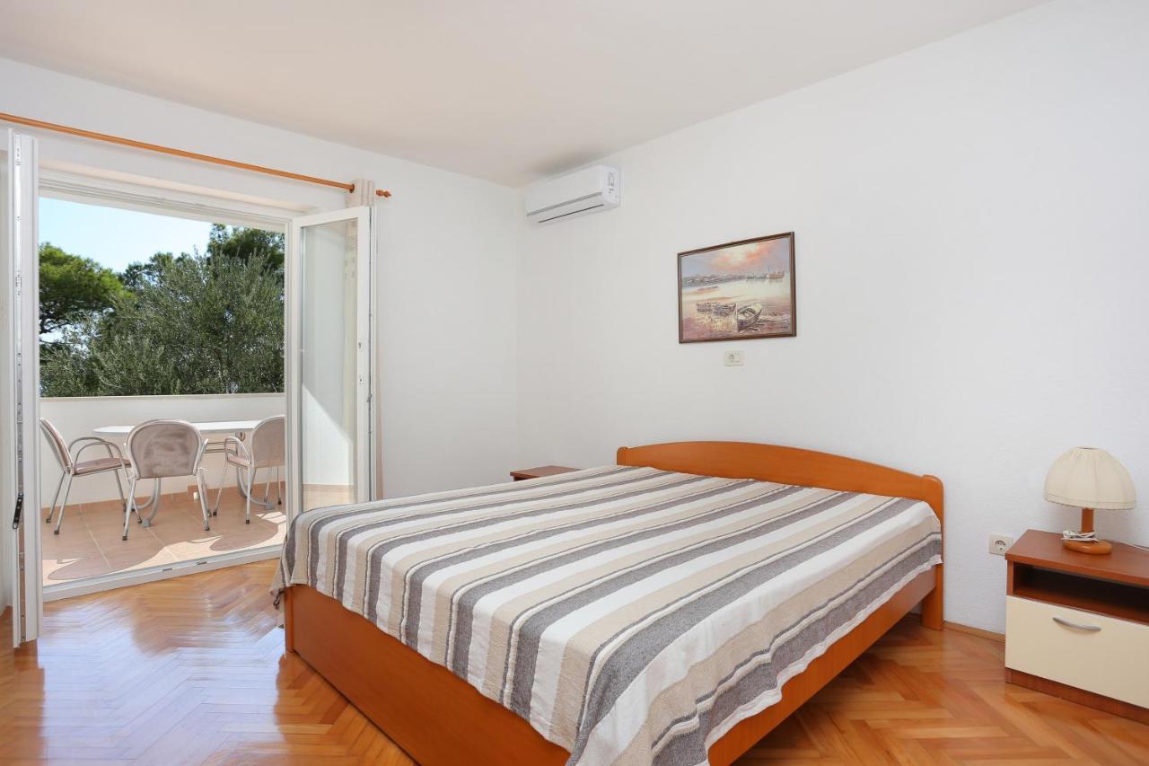 Apartments By The Sea Brela, Makarska - 6688 Esterno foto