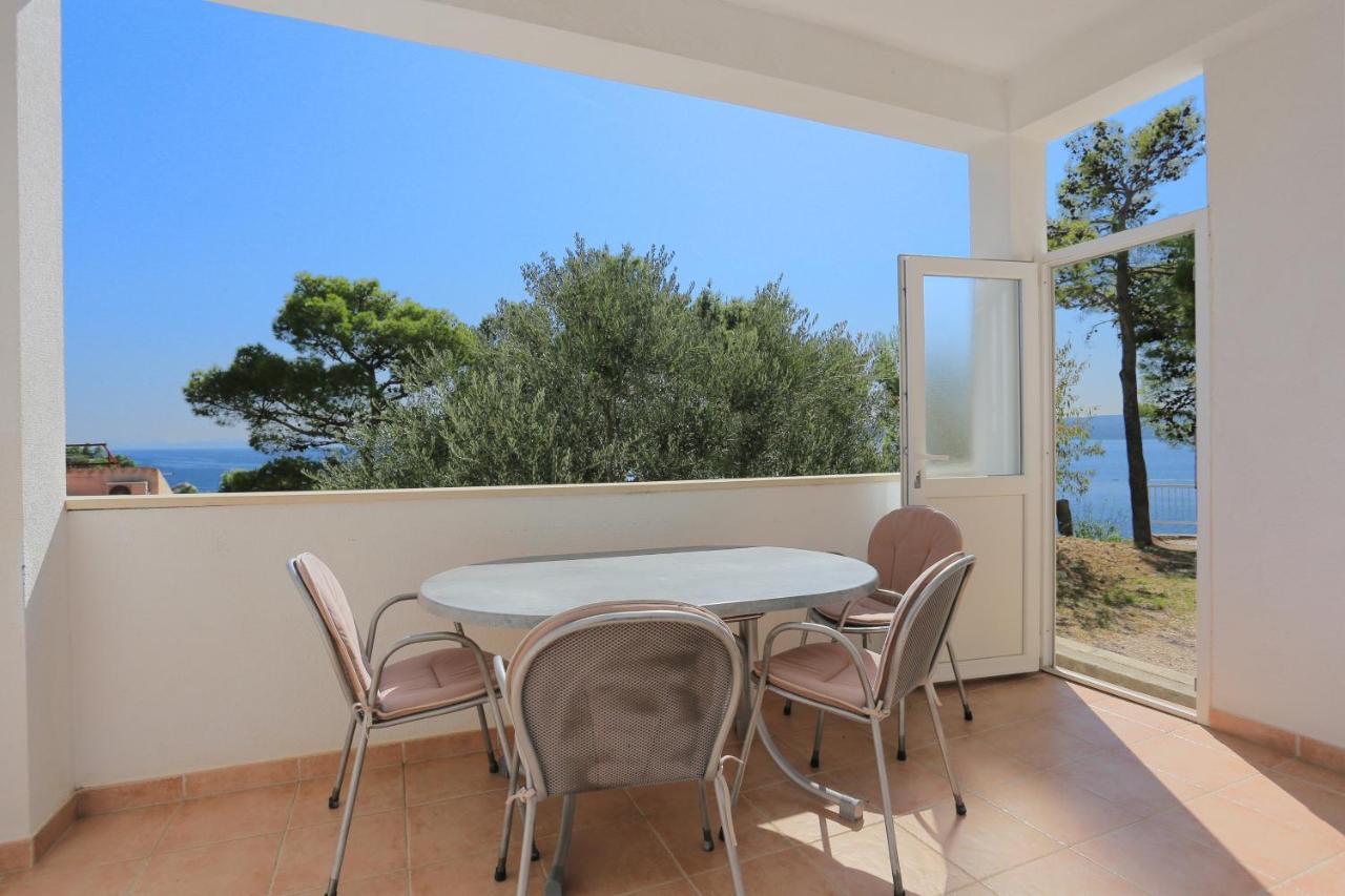 Apartments By The Sea Brela, Makarska - 6688 Esterno foto